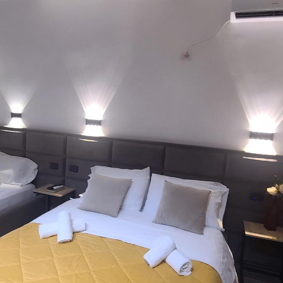 Hotel Noel Vlorë エクステリア 写真