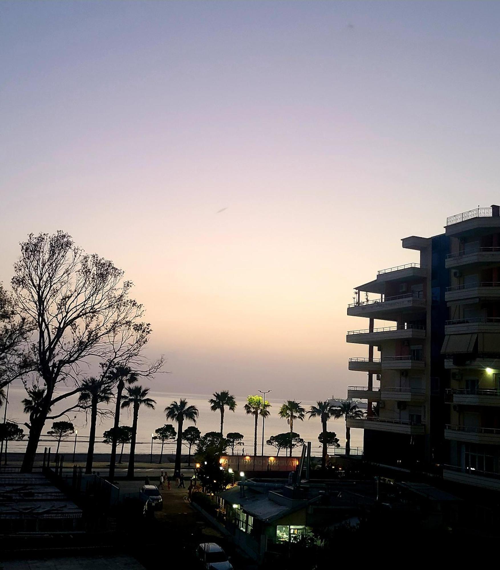 Hotel Noel Vlorë エクステリア 写真