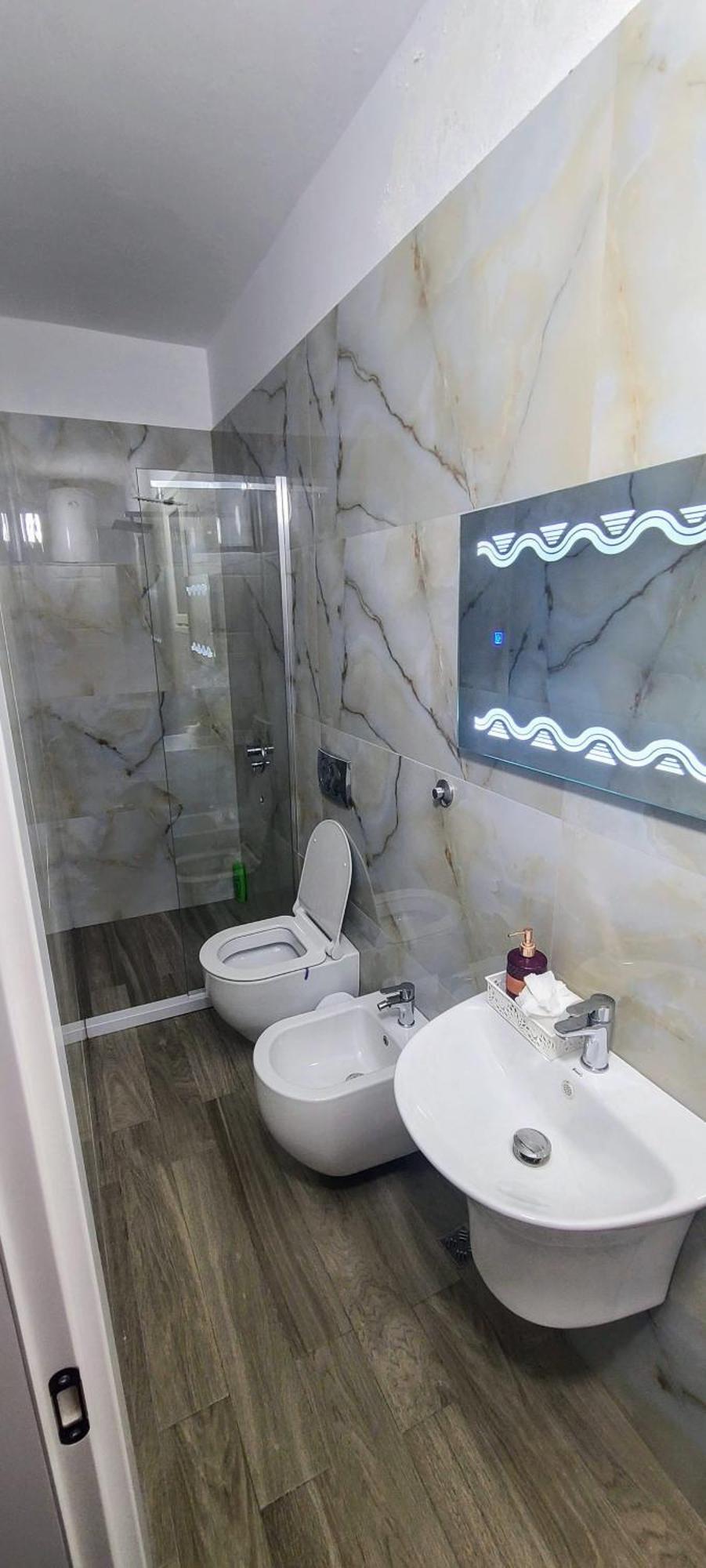 Hotel Noel Vlorë エクステリア 写真